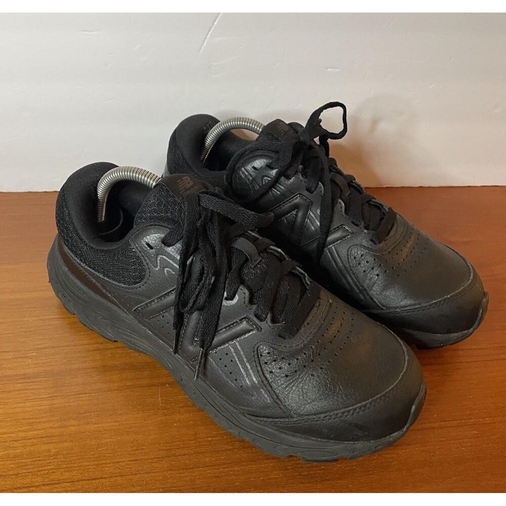 New Balance Men’s Sneakers Size 9 D 840v3 Athletic Walking in Black/Black
